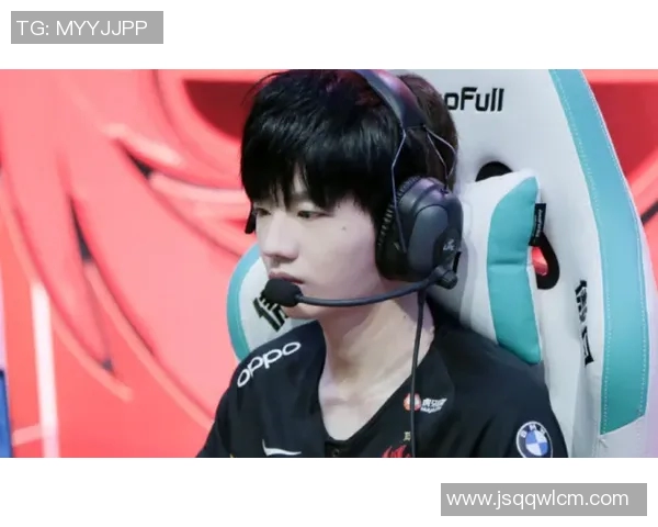 职业联赛分析:FPX展现出卓越的战术灵活性与团队协作能力