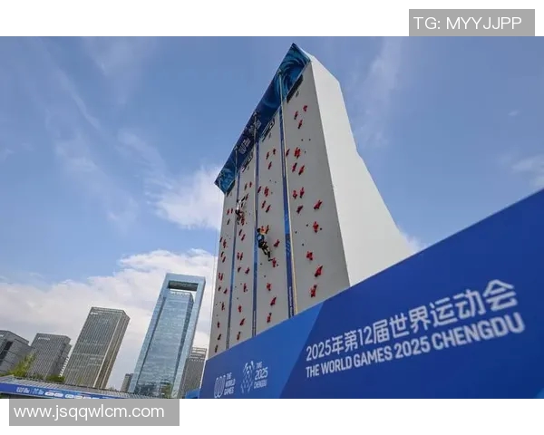 西安攀岩队与成都攀岩队赛后复盘分析团队配合与战术策略